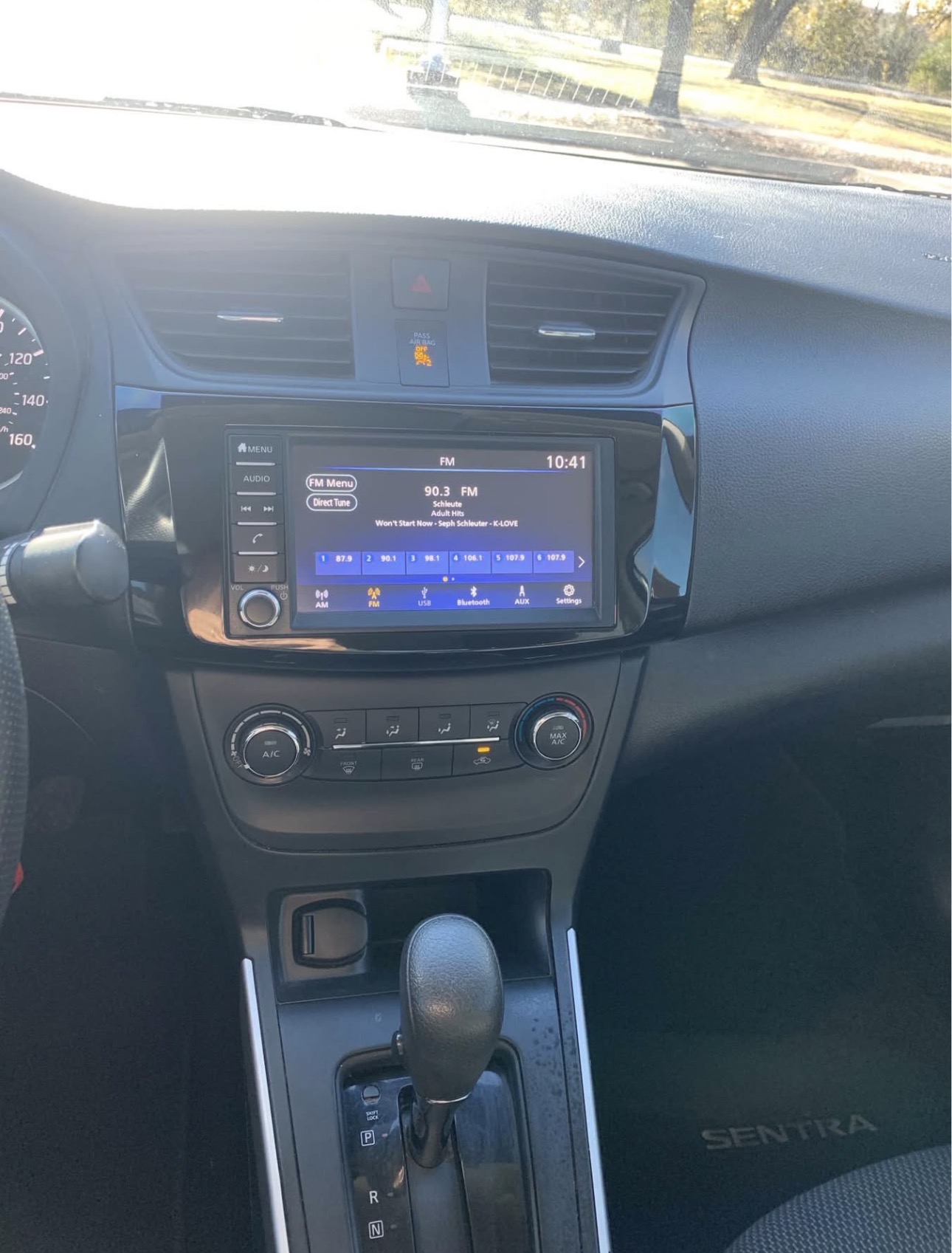2019 Nissan Sentra thumbnail 5