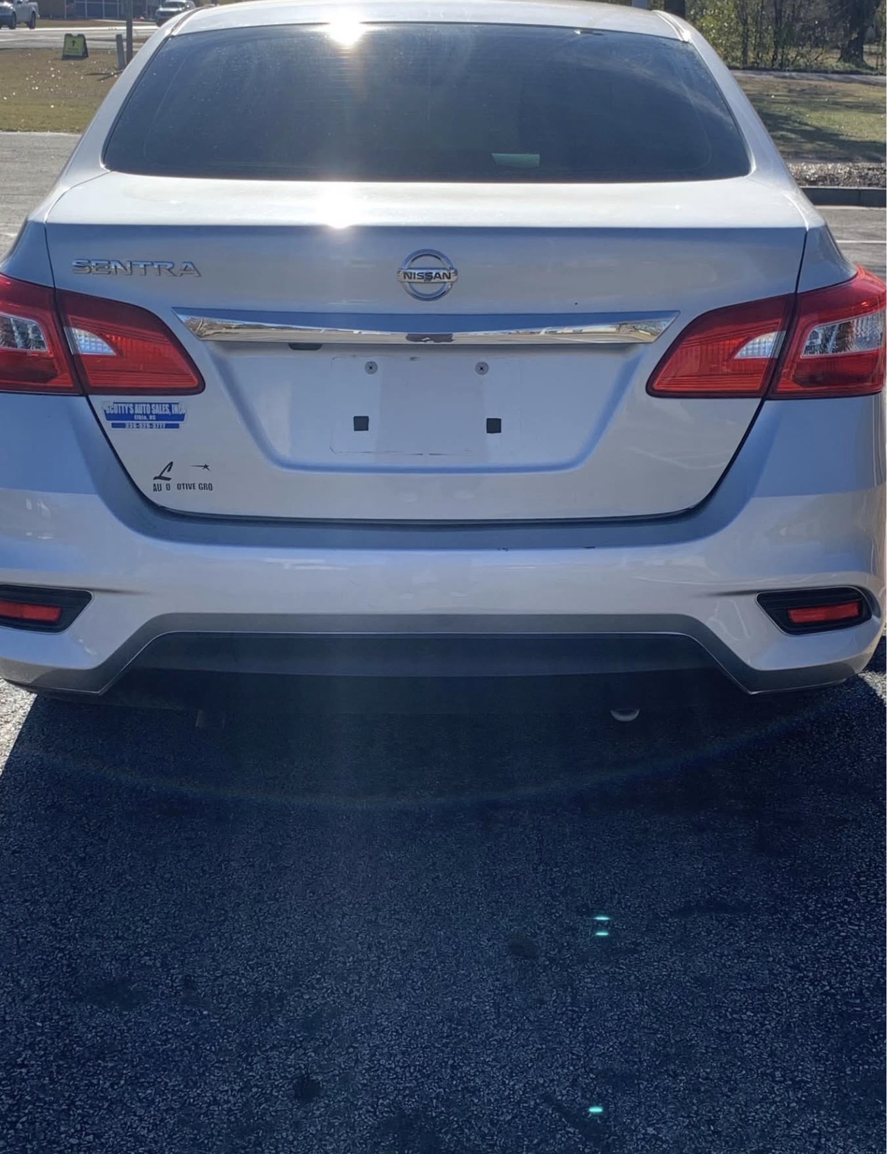 2019 Nissan Sentra thumbnail 8