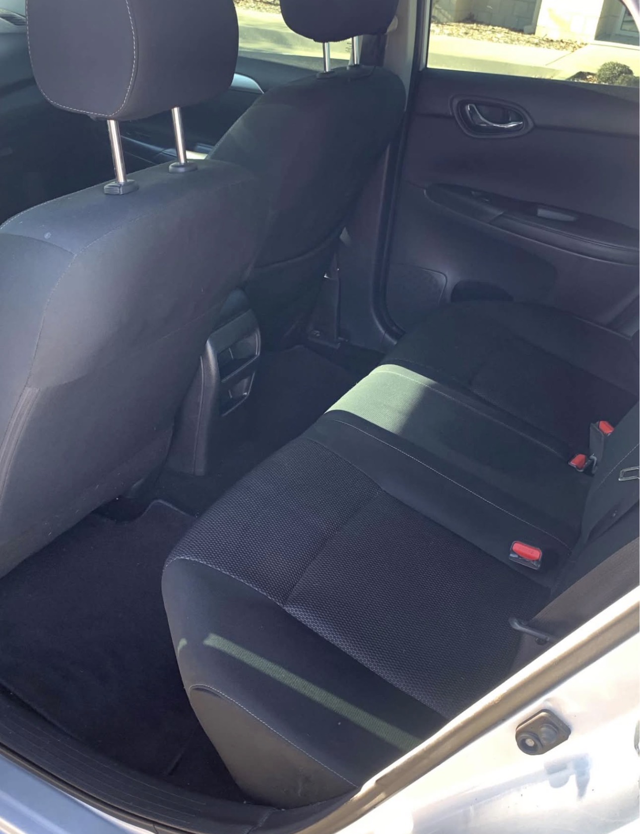2019 Nissan Sentra thumbnail 10