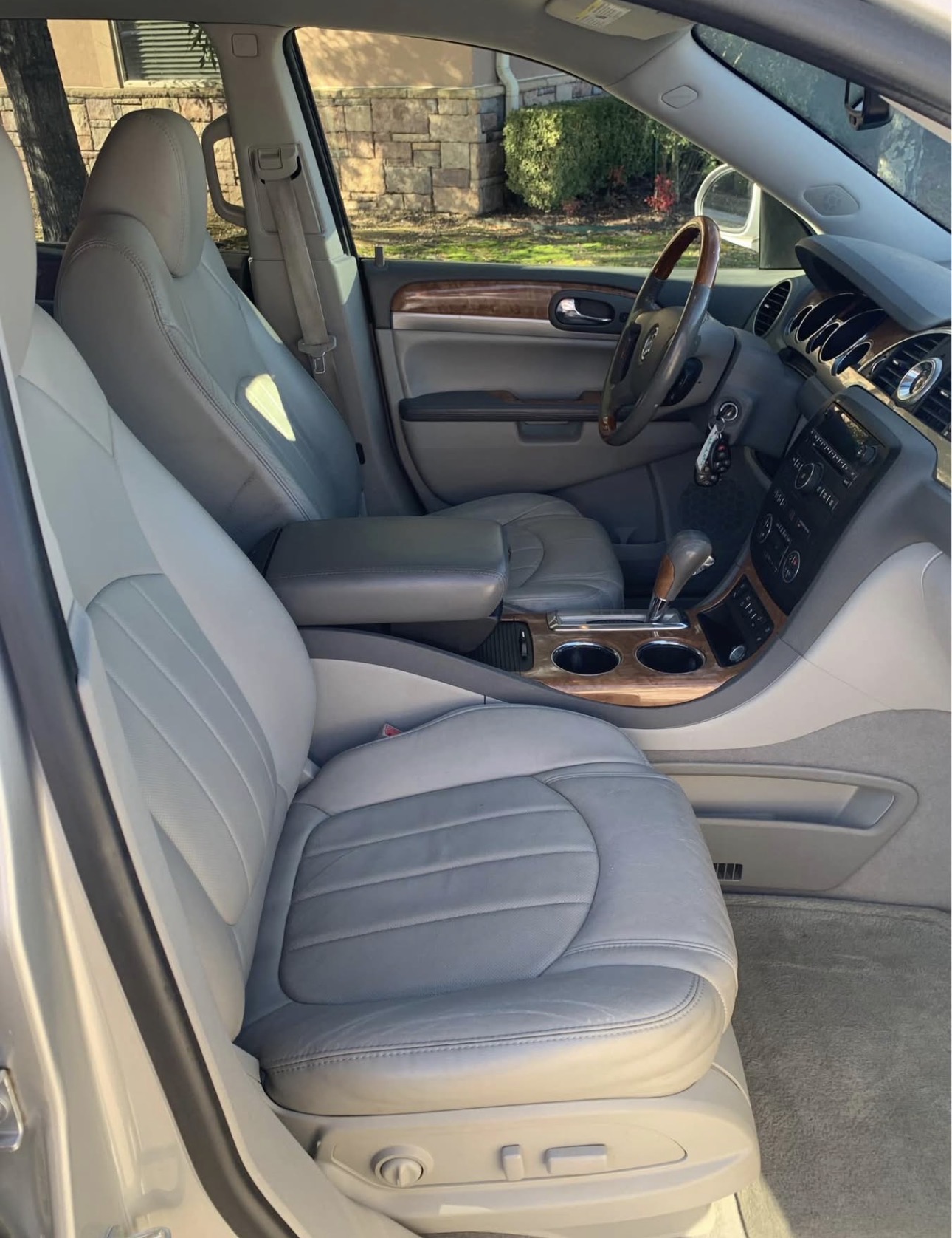 2010 Buick Enclave thumbnail 10